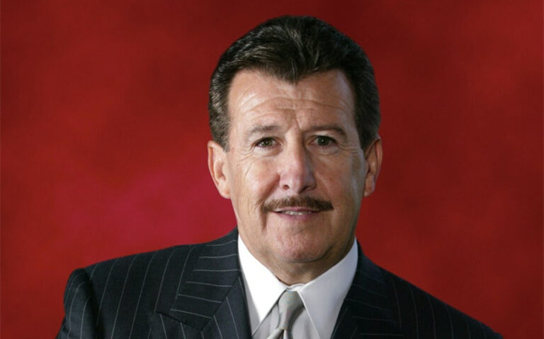 arturo moreno net worth