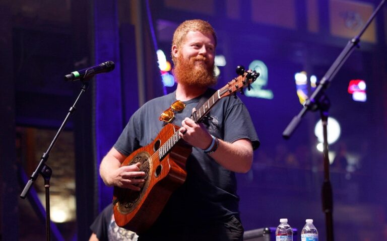 Oliver Anthony Net Worth: Viral Fame, Raw Truth, and the Value of Staying Real