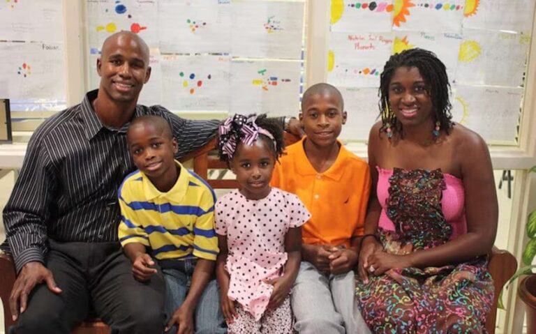 antonio armstrong net worth