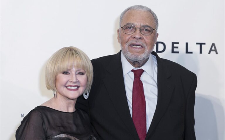 cecilia hart net worth